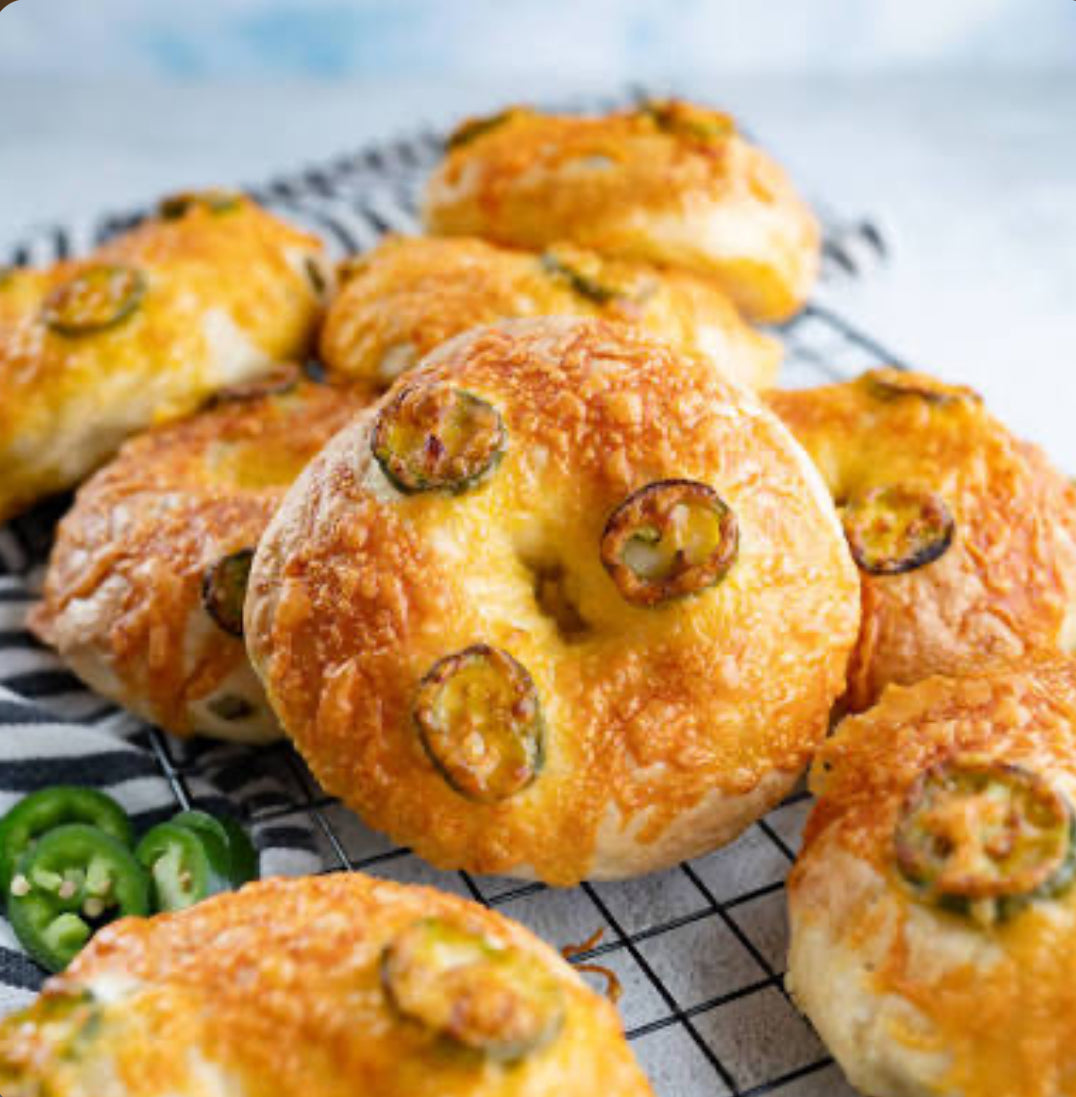 Jalapeno Cheddar Sourdough Bagels